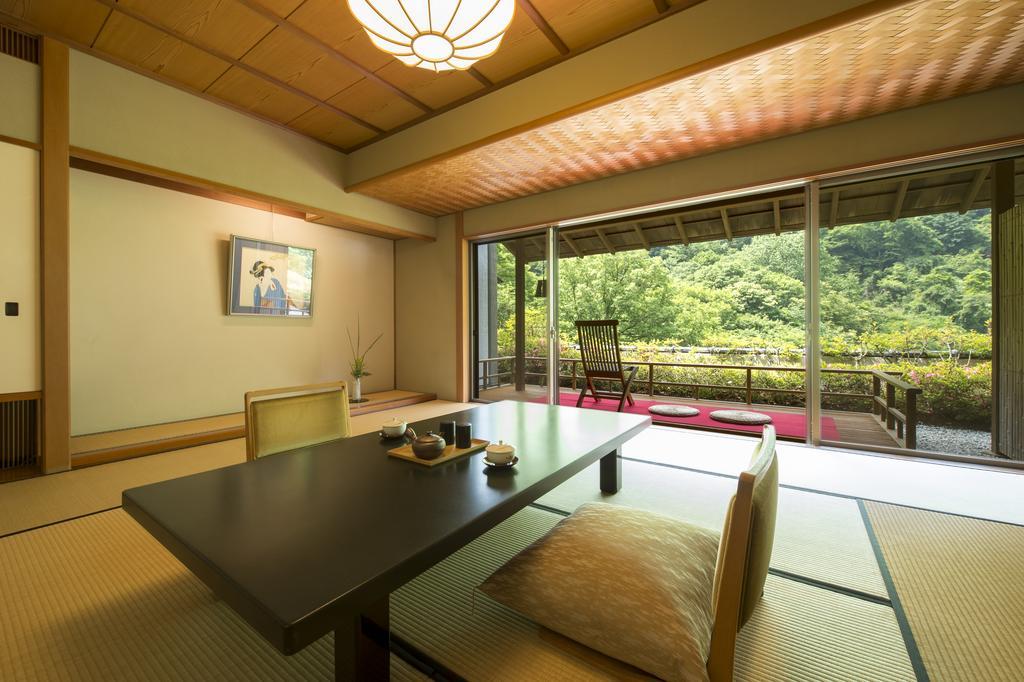 Fujiiso (Adults Only) Hotel Takayama  Екстериор снимка